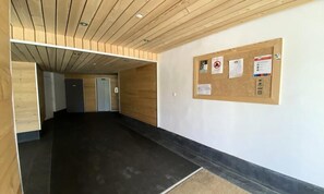 Interior - VAL Thorens Rental: Small, Comfortable Apartment for 4 People With a Large Balcony (Les Belleville)