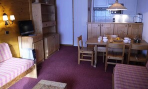 Living area - Arpason 45 (Les Allues)