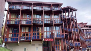 Unclassified image, 2 of 3, button - Lovely 3-room Duplex Apartment for 6 People Close to the Slopes in the Village of Charmettoger in Arc 1800 (Bourg-Saint-Maurice)