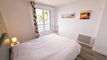 2 chambres, fer et planche Ă  repasser, Wi-Fi, draps fournis