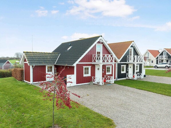 Exterior - 5 Star Holiday Home in Brenderup Fyn (Middelfart)