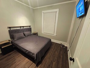 2 bedrooms, WiFi, bed sheets - 2BR Apartment Near Wesleyan 102 (Middletown)