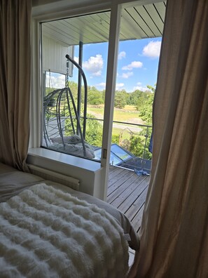 4 habitaciones, tabla de planchar con plancha, wifi y ropa de cama