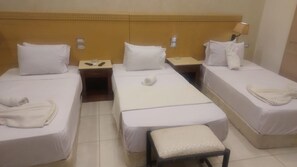 Meja, ruang kerja komputer riba, Wi-fi percuma 