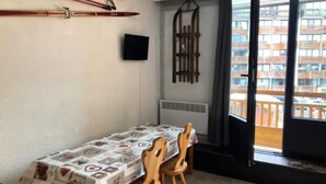 Dining - VAL Thorens Studio FOR 4 People, Functional AND Close TO Everything (Les Belleville)