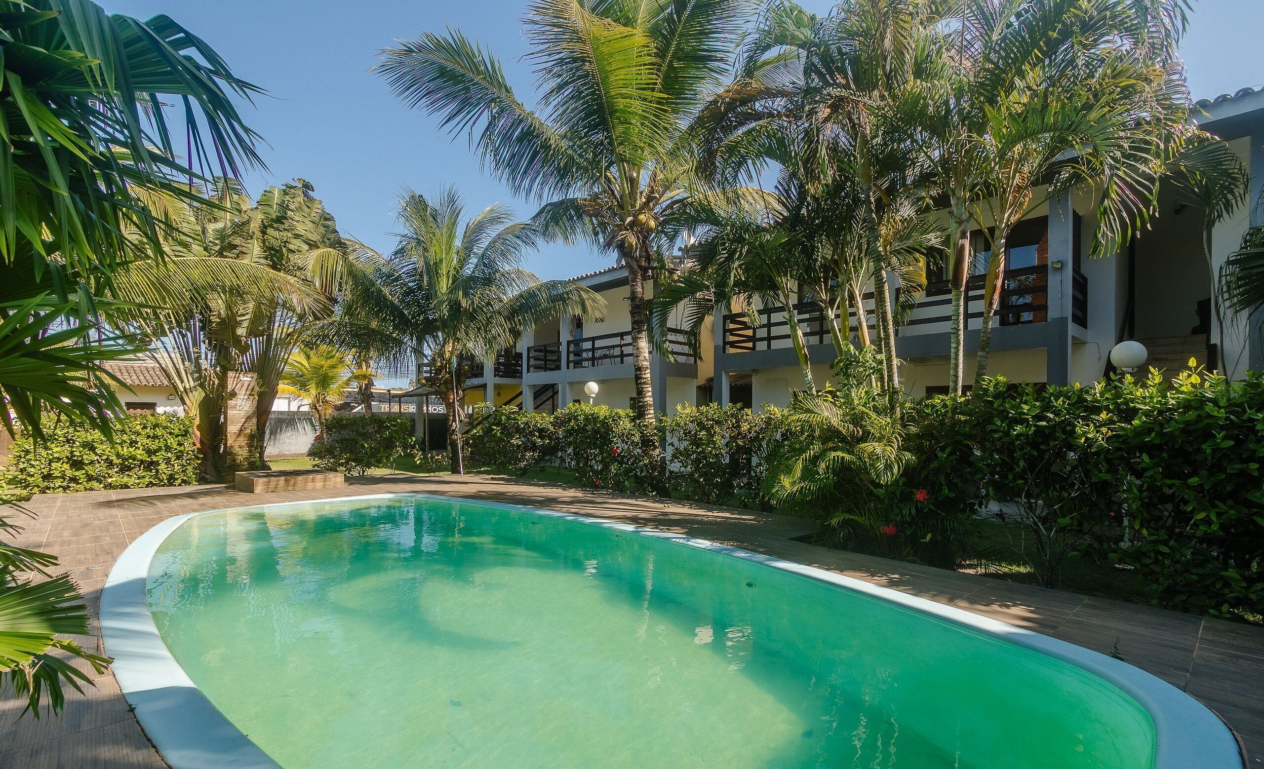 基础公寓 | 泳池 | 室外游泳池