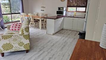 House, 3 Bedrooms | Interior