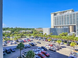 Condo, 2 phòng ngủ | Ngoại thất
