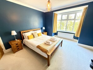 5 chambres, fer et planche à repasser, Wi-Fi gratuit, draps fournis