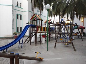 Apartment, 3 Schlafzimmer, Terrasse, Gartenblick | Kinderbereich