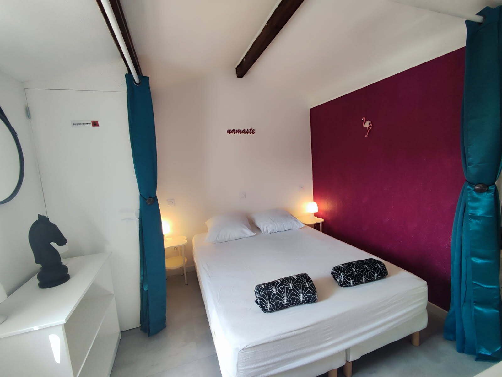 2 bedrooms, iron/ironing board, free WiFi