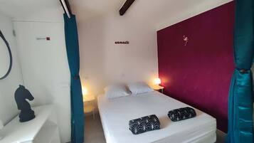 2 Schlafzimmer, Bügeleisen/Bügelbrett, kostenloses WLAN