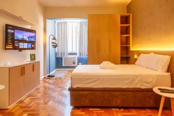 1 غرفة نوم ومكواة/لوح كي وواي فاي وملاءات أسرّة