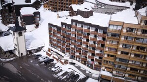 Exterior - Holiday Home in Peclet by Ski Slopes (Les Belleville)