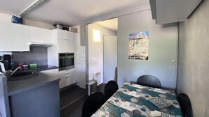 Private kitchen - Apartment in Les Deux Alpes Near Slopes (Les Deux Alpes)