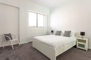 Apartment | 2 Schlafzimmer, laptopgeeigneter Arbeitsplatz, Bügeleisen/Bügelbrett