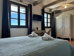 5 Schlafzimmer, Bügeleisen/Bügelbrett, WLAN, Bettwäsche