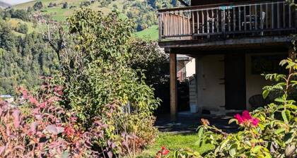 Renovated Chalet Between Beaufort AND Areches - 12 People. 5 Bedrooms