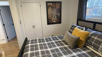 3 bedrooms, WiFi, bed sheets