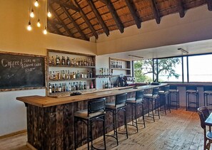 Bar (en la propiedad)