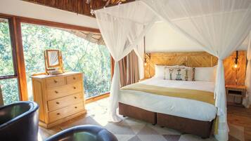 Deluxe Chalet, 3 Bedrooms | In-room safe, desk, laptop workspace, free cribs/infant beds