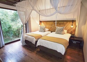 Chalet Standard, 2 camere da letto | Una cassaforte in camera, una scrivania, postazione laptop