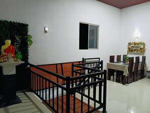 Dining - Home Stay With Local Charm (Thissamaharama)