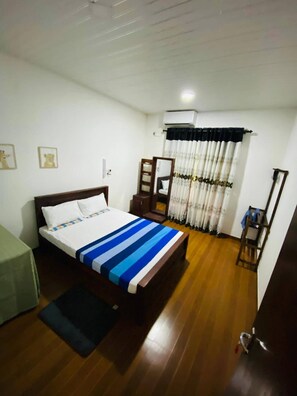 Ferienhaus, 2 Schlafzimmer, Raucher, Balkon | 2 Schlafzimmer