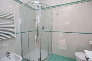 مجففات شعر، مناشف