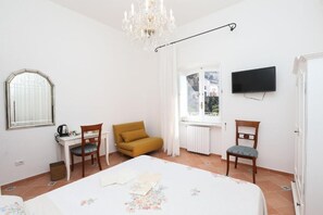 3 عدّة غرف نوم وواي فاي وملاءات أسرّة