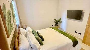 Classic-huoneisto, parveke, näköala uima-altaalle | Ilmainen Wi-Fi