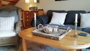 Fernseher, DVD-Player, Stereoanlage