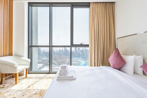 Free WiFi - Superhost Elegant 3BR Burj Khalifa View (Dubai)