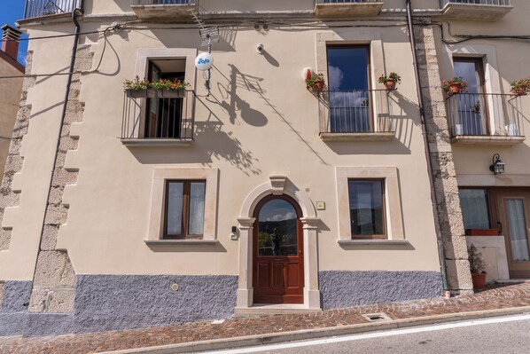 Facciata della struttura