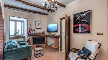 Maisonette, Balkon, Bergblick | Wohnbereich