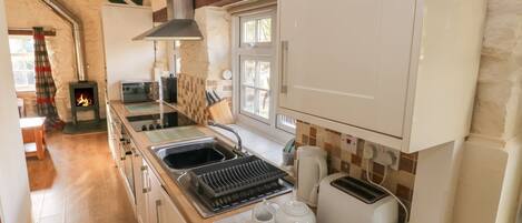 Dishwasher, cookware/dishes/utensils