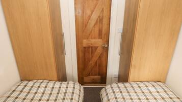 2 camere, con stile personalizzato, con arredamento individuale