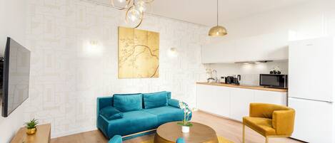 Apartment, Courtyard View | Living area | 32-inch Smart TV with cable channels, Netflix, streaming services