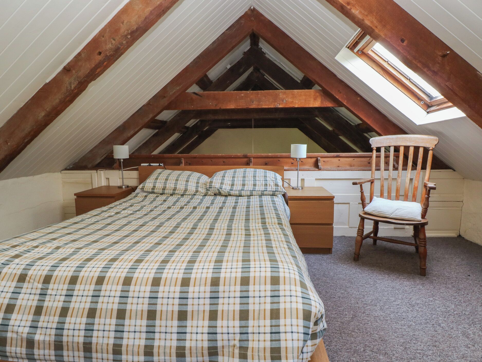 3 bedrooms, individually decorated, individually furnished, free WiFi