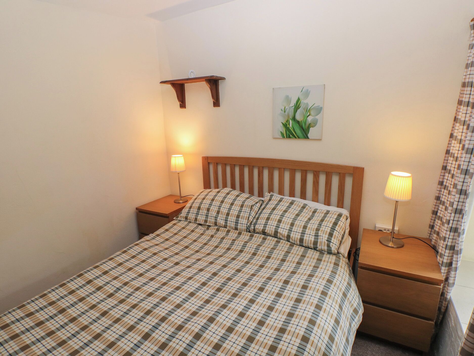 3 bedrooms, individually decorated, individually furnished, free WiFi