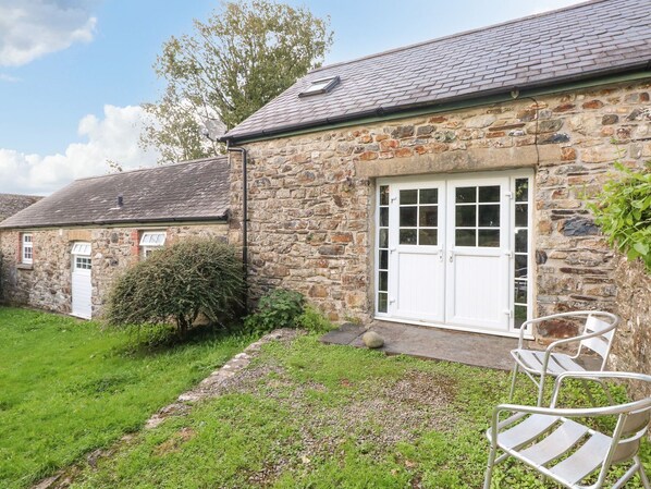 Exterior - Rafters Cottage (Clarbeston Road)