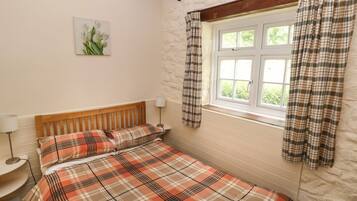 1 bedroom, individually decorated, individually furnished, free WiFi