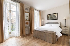 2 makuuhuonetta, silitysrauta/-lauta, ilmainen Wi-Fi, vuodevaatteet