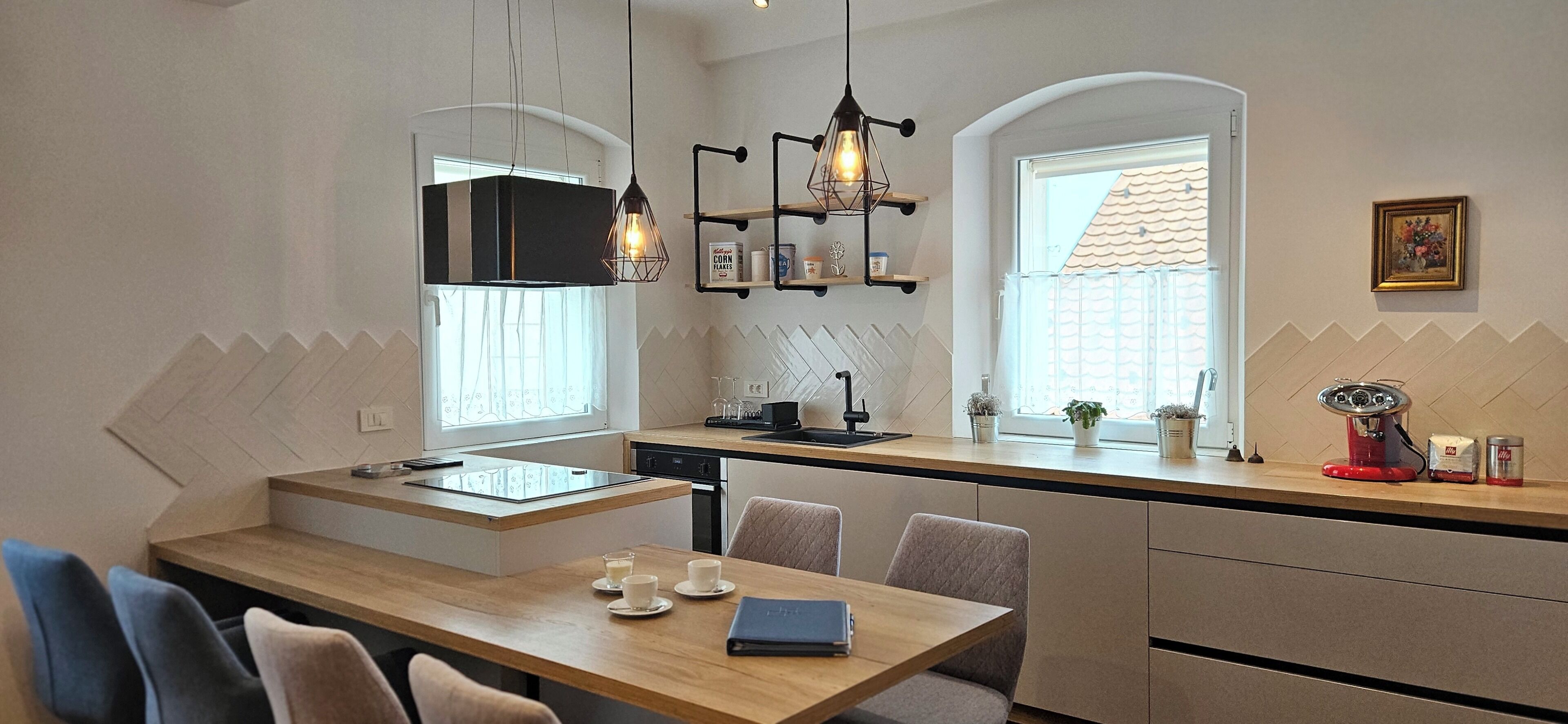 ثلاجة، ميكروويف، فرن، موقد طهي مسطح