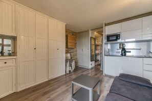 Interior - Apartment 'Marmottes 19  Superbe Appt 3' with Mountain View and Balcony (Villard-Reculas)