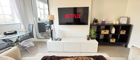 1 soverom, internettilgang og sengetøy