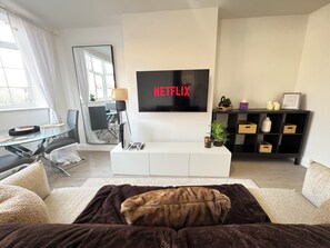 1 bedroom, internet, bed sheets