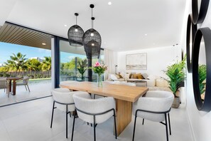 Interior - Luxury Family Apt w/ private heated pool (Fuengirola)