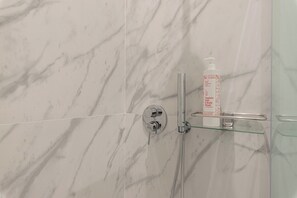 Appartement, 1 chambre | Salle de bain