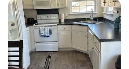 Marvelous split level 4-bedroom house in Summerville